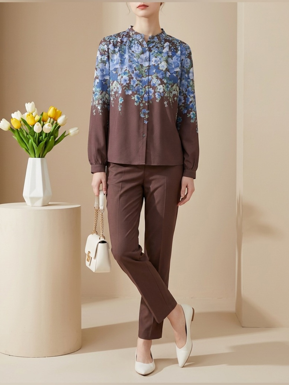 NWOT A.K.A Posh Brown Blouse with Blue Floral Print Size M - Picture 8 of 11
